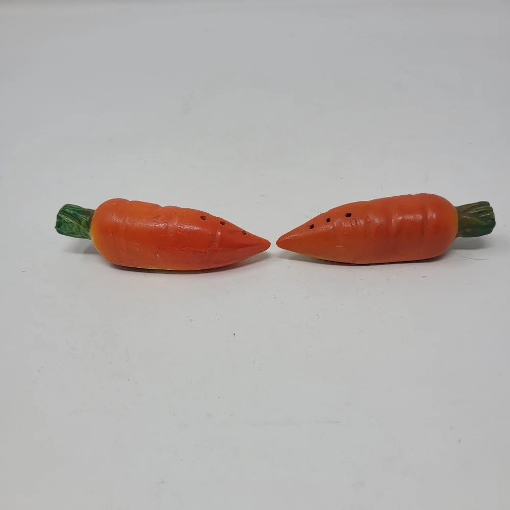Vintage Carrot Salt and Pepper‎ Shakers Orange Quirky Mini Novelty Pair